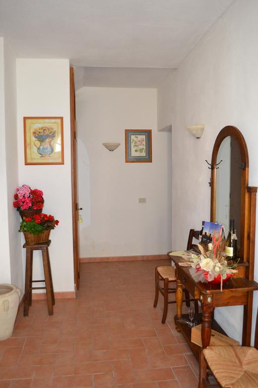 Villa Santa Maria Монталчино Стая снимка