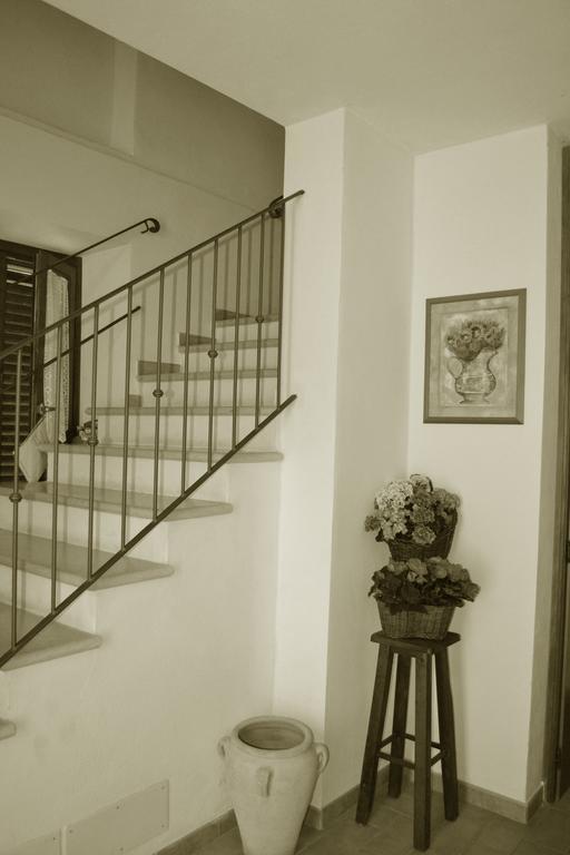 Villa Santa Maria Монталчино Стая снимка